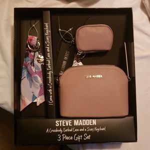 Steve Madden 3 Piece Gift Set
